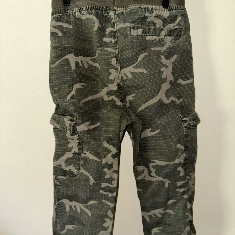 OLD NAVY 2T Camo Cargo Straight Leg Pants